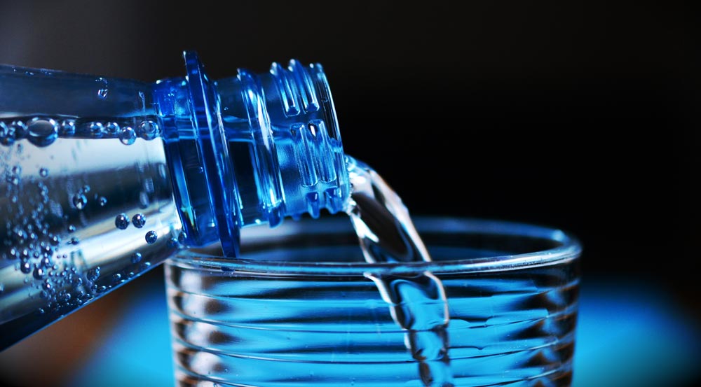 How to Avoid PFAS in Sparkling Water banner
